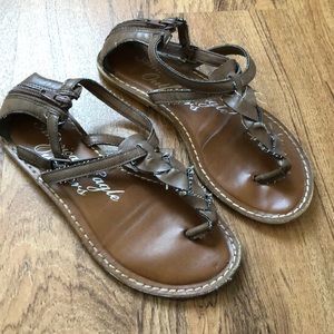 American Eagle Sandals